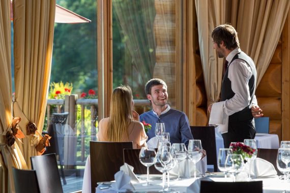 dining1_image_pro